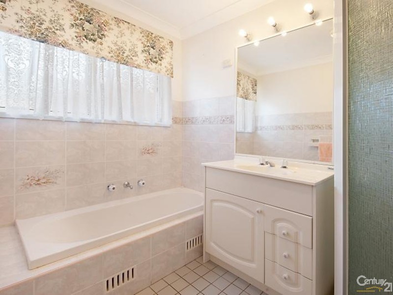 12 Keswick Drive, Lake Haven NSW 2263