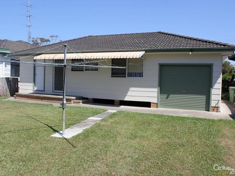17 Vernon Avenue, Gorokan NSW 2263