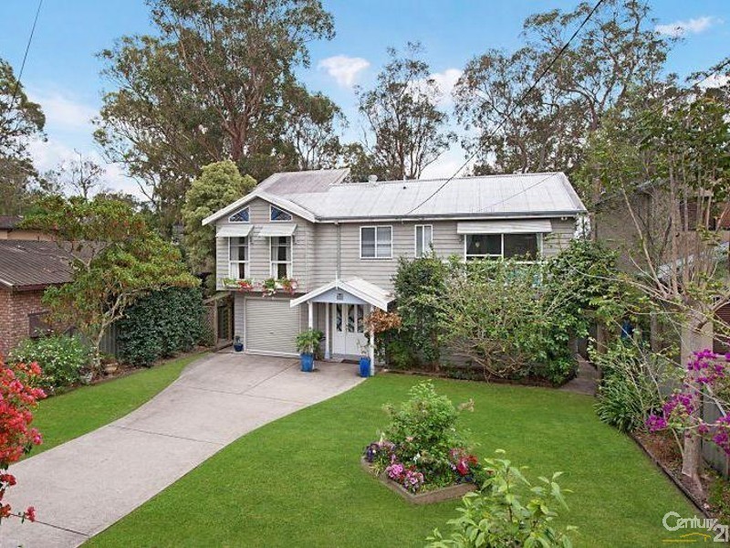 19 Lakeshore Avenue, Kingfisher Shores NSW 2259