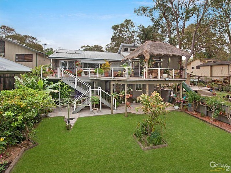 19 Lakeshore Avenue, Kingfisher Shores NSW 2259