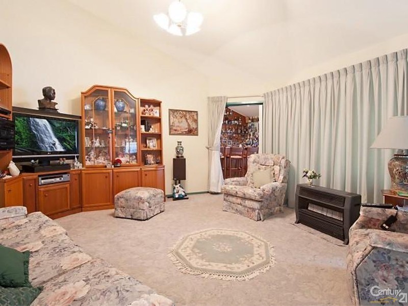 19 Lakeshore Avenue, Kingfisher Shores NSW 2259