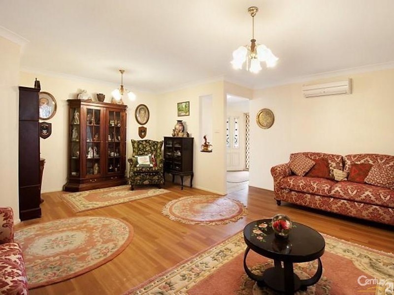 17 Landhaven Avenue, Blue Haven NSW 2262