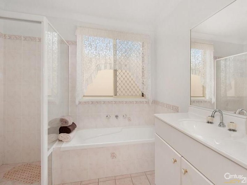 17 Landhaven Avenue, Blue Haven NSW 2262