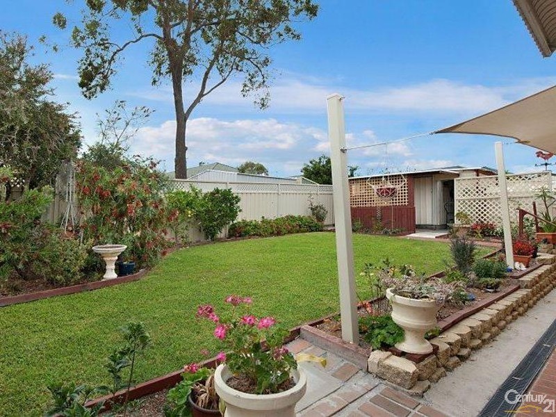 17 Landhaven Avenue, Blue Haven NSW 2262