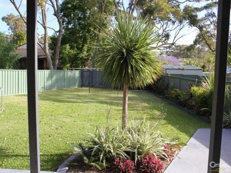 4 Phillip Road, Nords Wharf NSW 2281