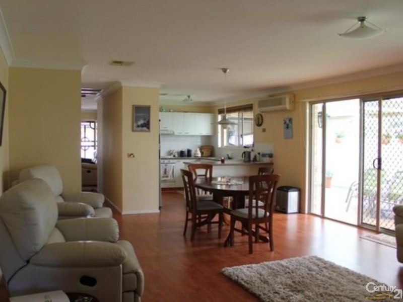 12 Waterhen Close, Blue Haven NSW 2262