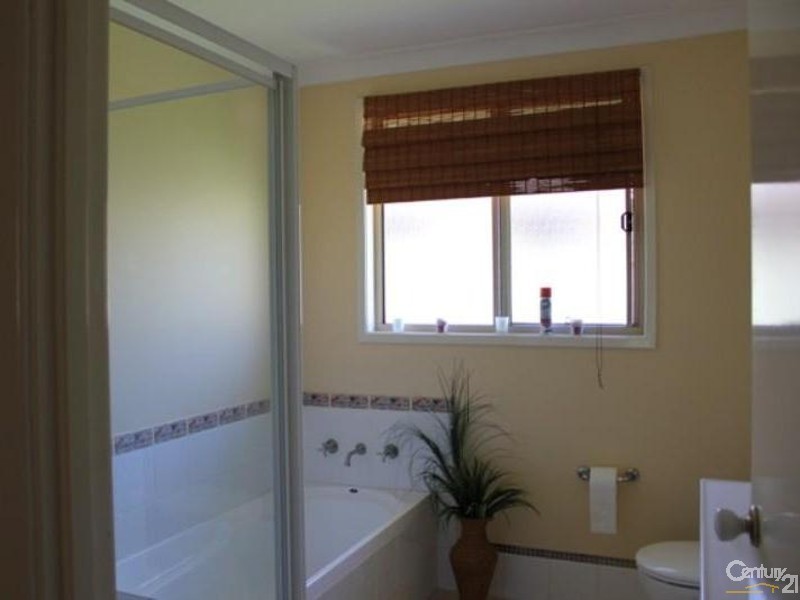 12 Waterhen Close, Blue Haven NSW 2262