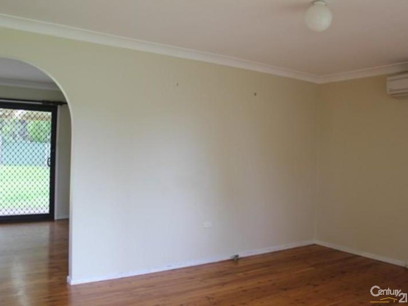 30 Moala Parade, Charmhaven NSW 2263