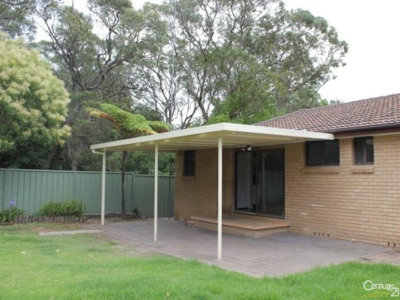 30 Moala Parade, Charmhaven NSW 2263