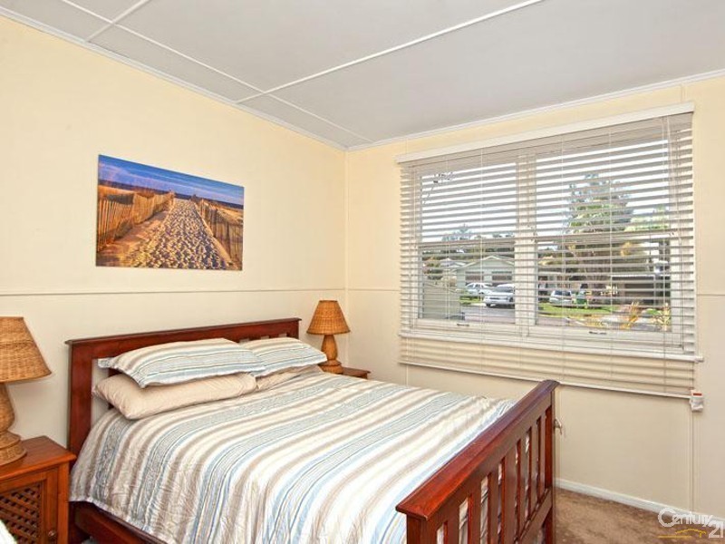 6 Barker Avenue, San Remo NSW 2262