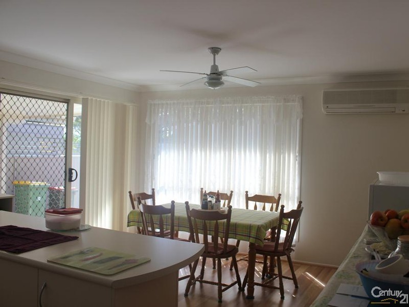 143 Pacific Highway, Charmhaven NSW 2263