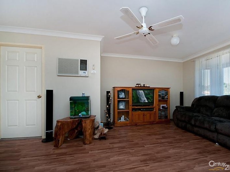 9 Waugh Close, Blue Haven NSW 2262