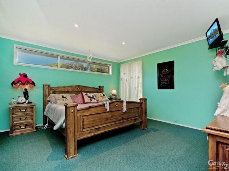 155 Birdwood Drive, Blue Haven NSW 2262