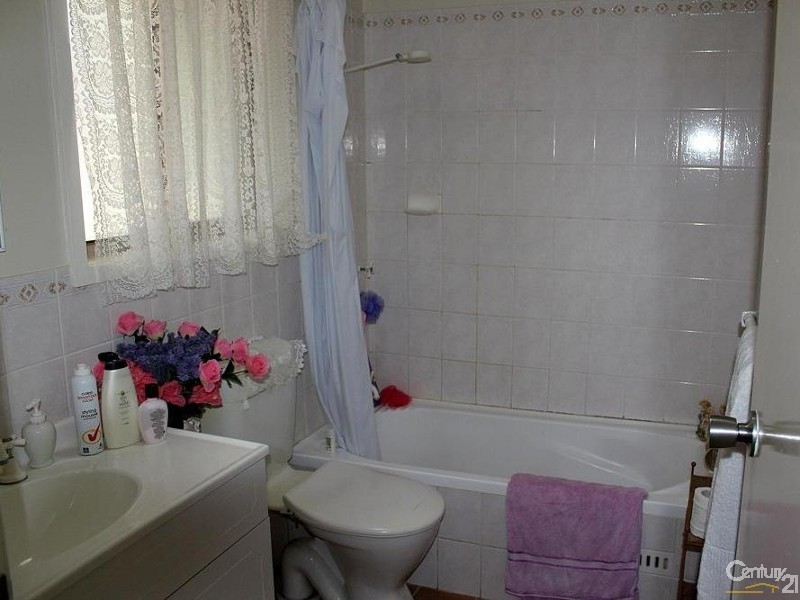 3/8 Bensley Close, Lake Haven NSW 2263