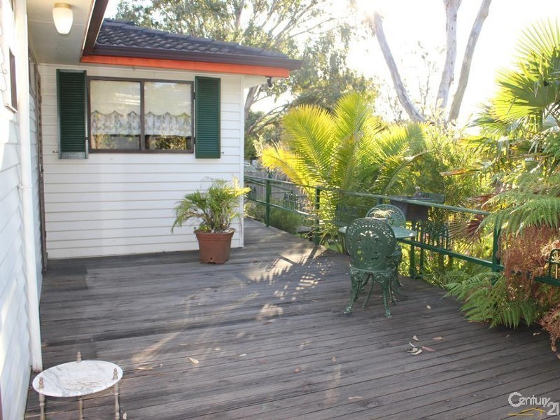 23  Ourringo Avenue, Lake Haven NSW 2263