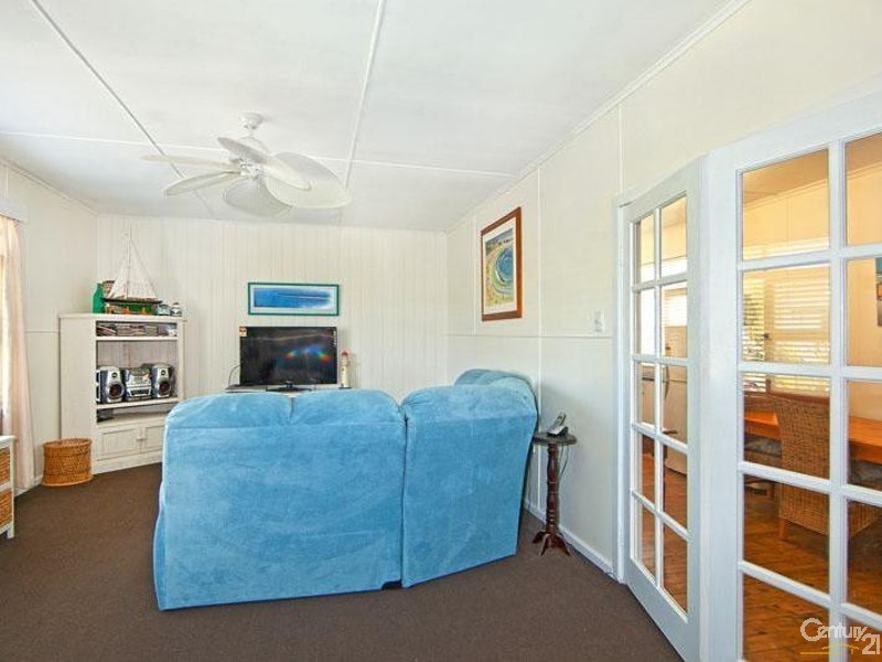 6 Barker Avenue, San Remo NSW 2262