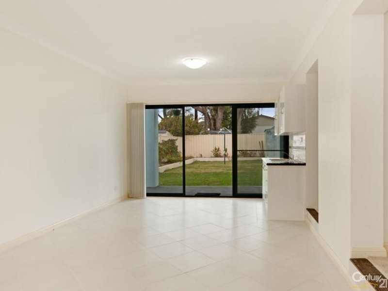 86 Cams Boulevarde, Summerland Point NSW 2259