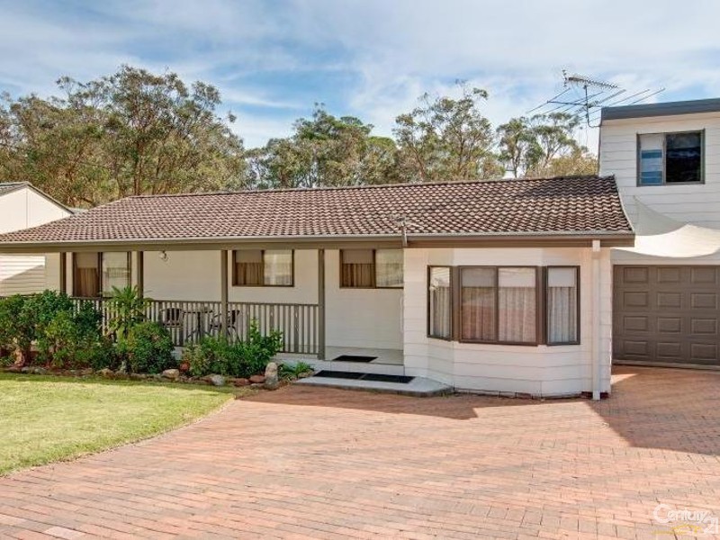 90 Cadonia Road, Tuggerawong NSW 2259