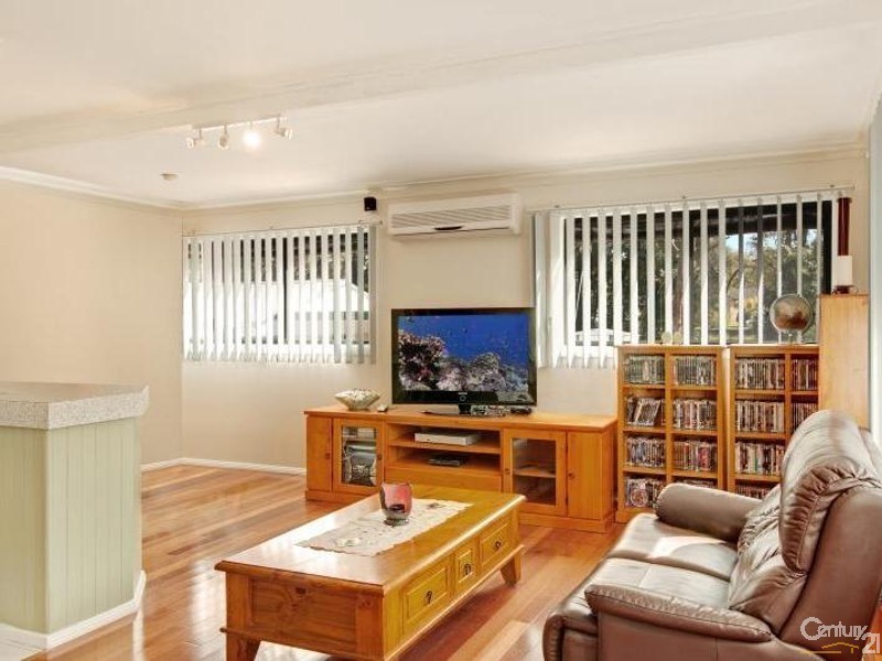 90 Cadonia Road, Tuggerawong NSW 2259