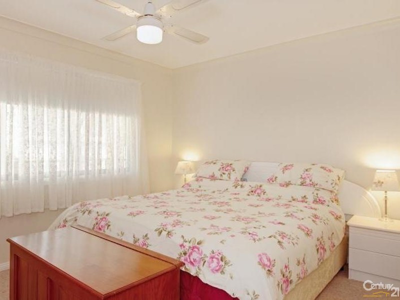 90 Cadonia Road, Tuggerawong NSW 2259