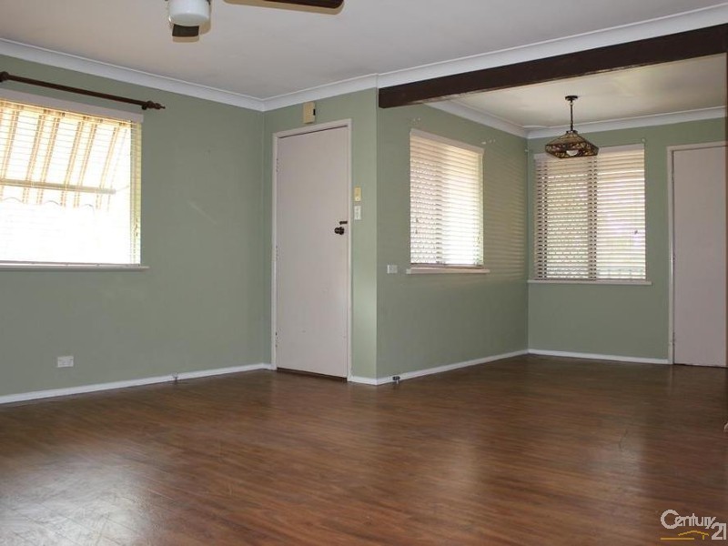 4 Awaba Avenue, Charmhaven NSW 2263