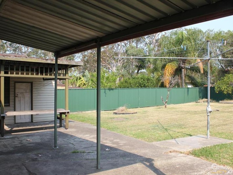 4 Awaba Avenue, Charmhaven NSW 2263