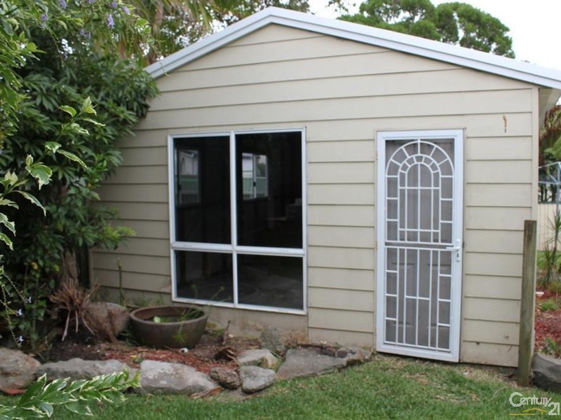 17  Carinya Street, Charmhaven NSW 2263