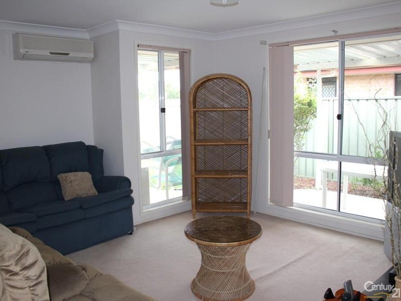 33 Timbara Crescent, Blue Haven NSW 2262