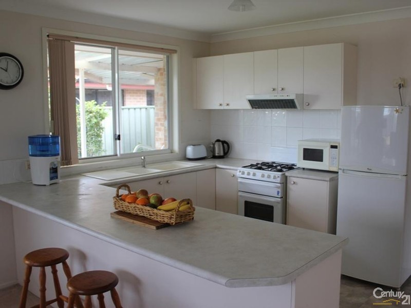 33 Timbara Crescent, Blue Haven NSW 2262