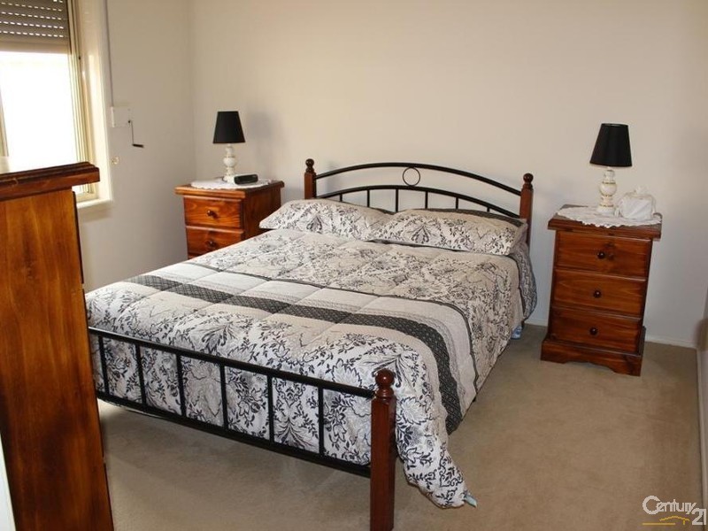 9 Tuscan Place, Blue Haven NSW 2262