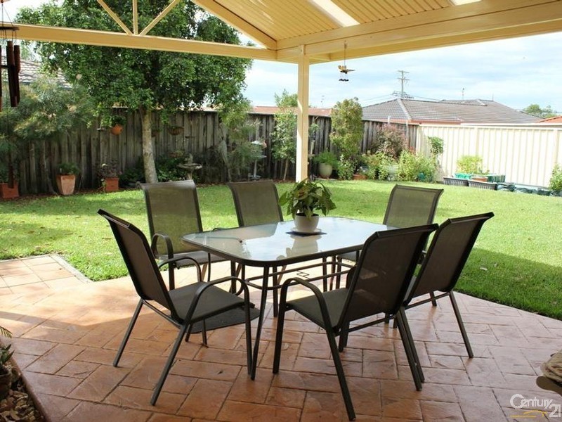 9 Tuscan Place, Blue Haven NSW 2262