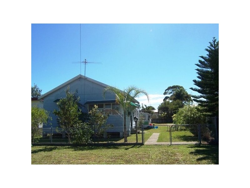 1 Oakland Avenue, Wyongah NSW 2259