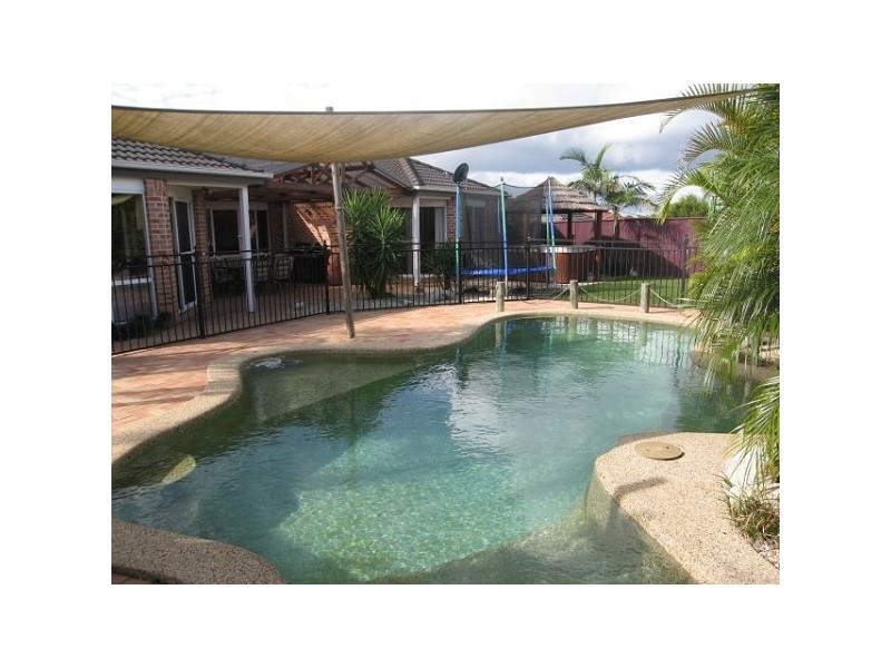 24 Plane Tree Circuit, Woongarrah NSW 2259
