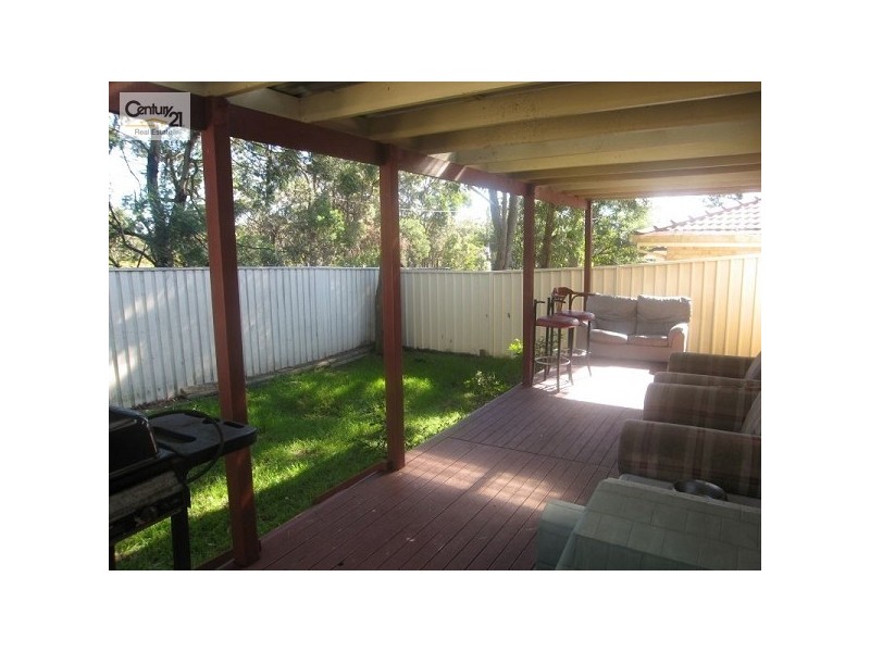 3 Law Place, Blue Haven NSW 2262