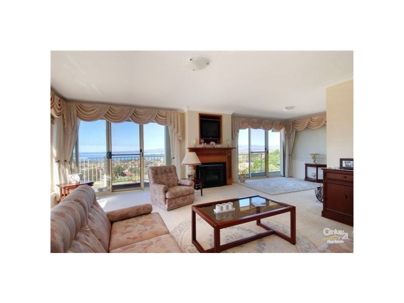 17 Scenic Place, Berkeley NSW 2506