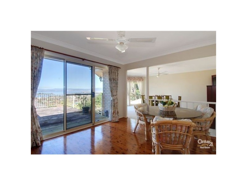 17 Scenic Place, Berkeley NSW 2506