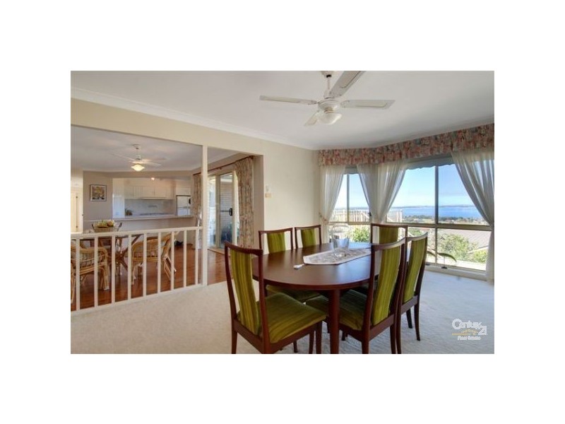 17 Scenic Place, Berkeley NSW 2506