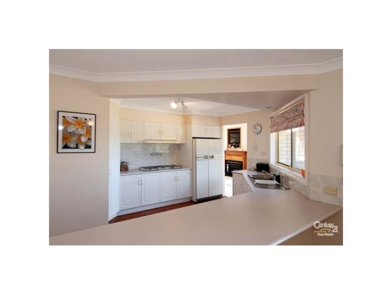 17 Scenic Place, Berkeley NSW 2506