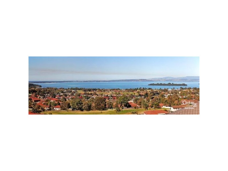 17 Scenic Place, Berkeley NSW 2506