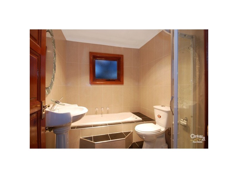 8 Staff Street, Wollongong NSW 2500