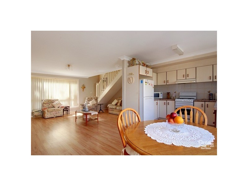 2/34 Rowland Avenue, Wollongong NSW 2500