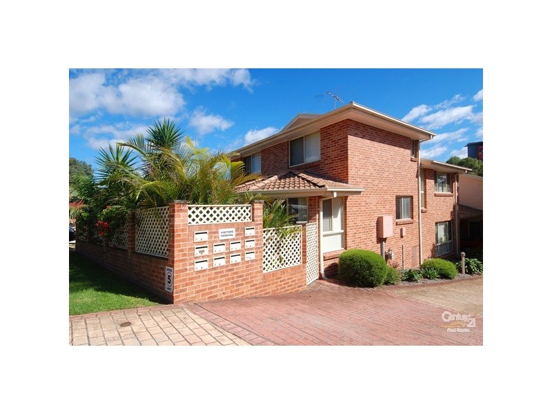 2/34 Rowland Avenue, Wollongong NSW 2500