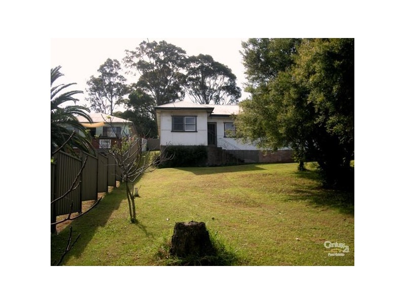 34 Robertson Street, Coniston NSW 2500