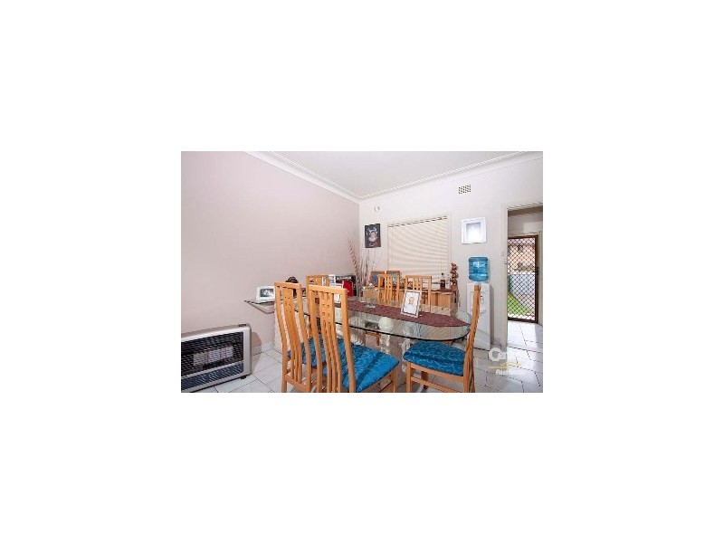 132 Shellharbour Rd, Warrawong NSW 2502