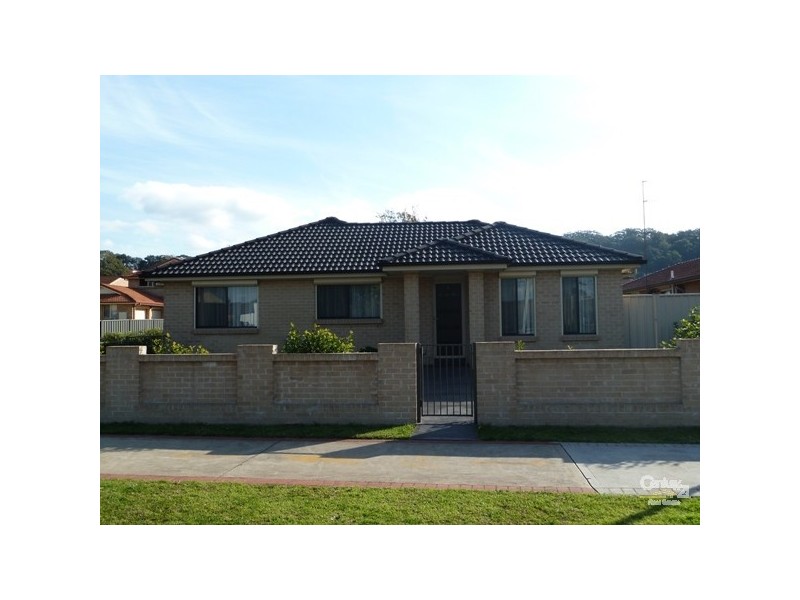 1/102 Gladstone Avenue, Coniston NSW 2500