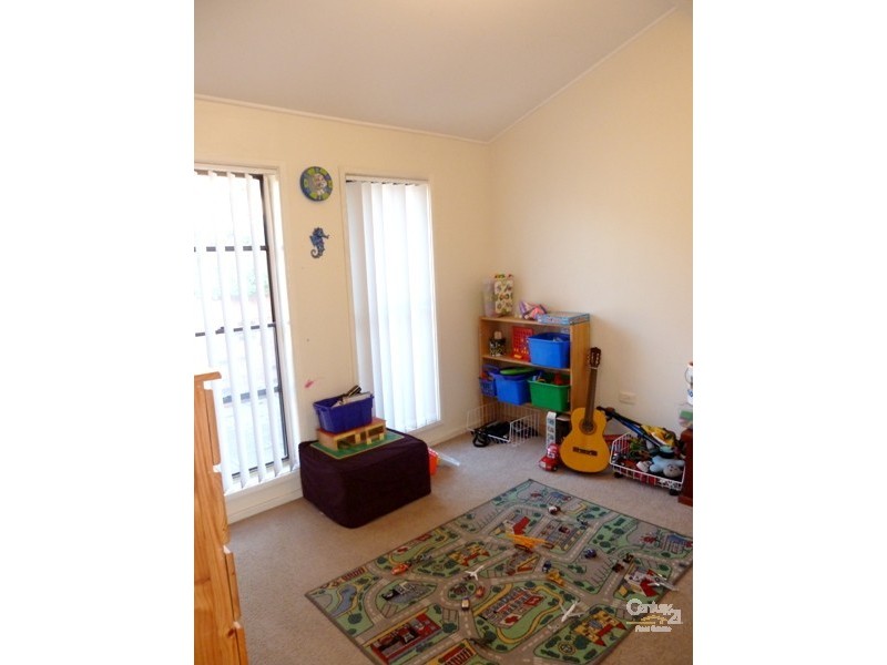 26 Tait Avenue, Kanahooka NSW 2530