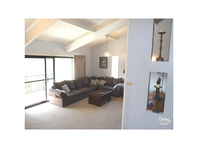 26 Tait Avenue, Kanahooka NSW 2530