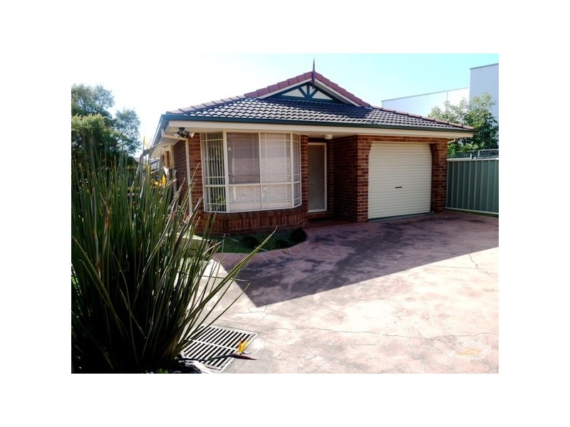 4/2A Jobson Avenue, Mount Ousley NSW 2519