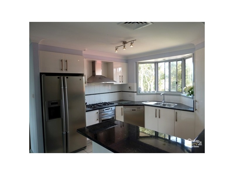 1 Loftus Drive, Barrack Heights NSW 2528