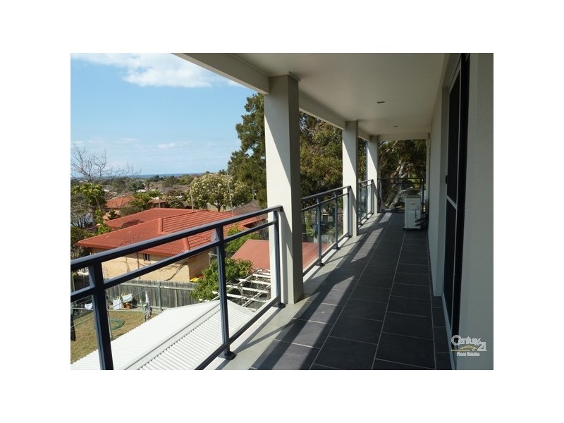 1 Loftus Drive, Barrack Heights NSW 2528